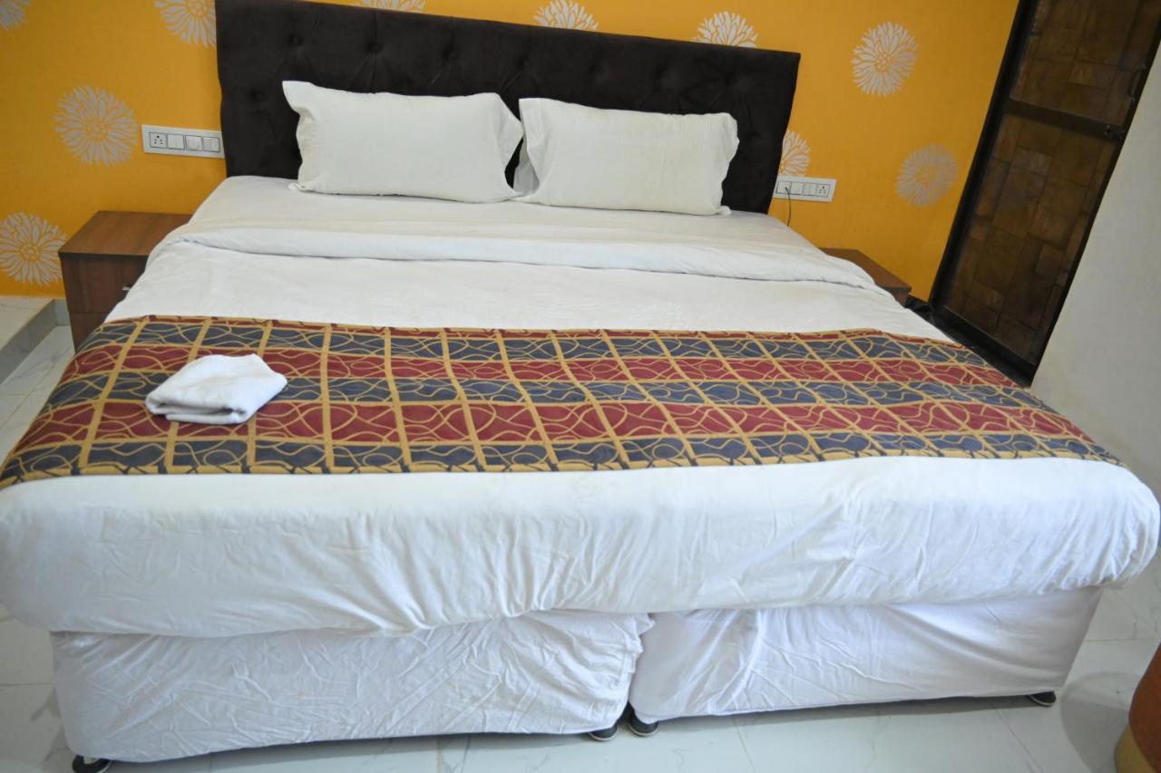 Hotel Apni Haveli Udaipur Buitenkant foto